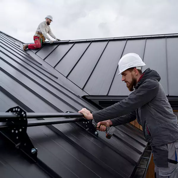 Why Seattle Property Owners Choose Best Seattle Roofing Pros for Metal Roof Repair?
